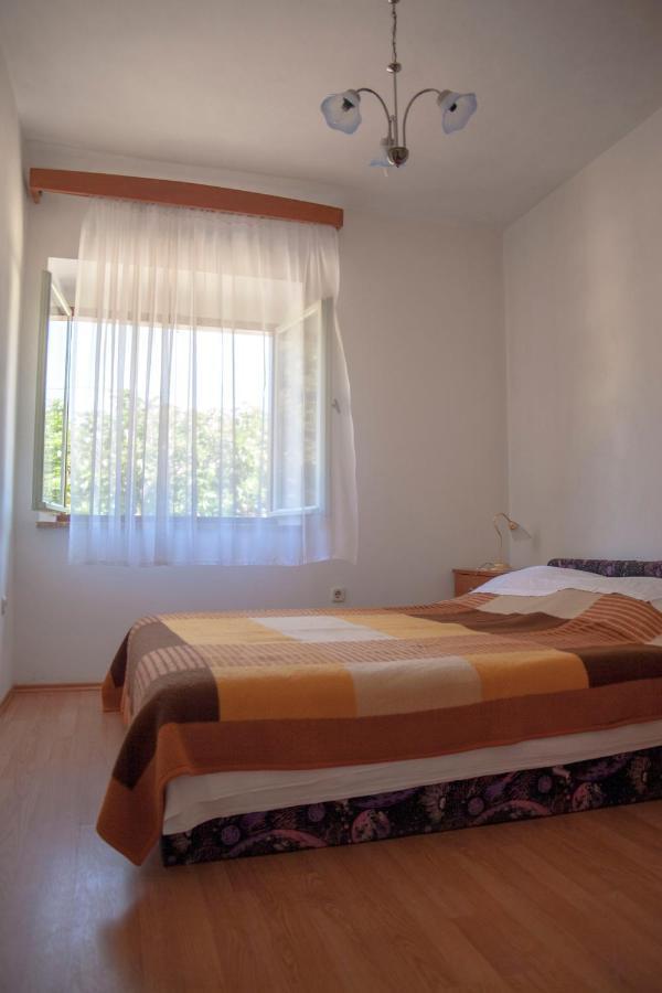 Apartament Curri